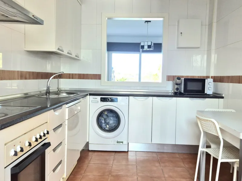 House - Townhouse в продаже в Alhaurín el Grande, Málaga. В доме 3 спален и 3 ванных комнат. Площадь дома 242 м²