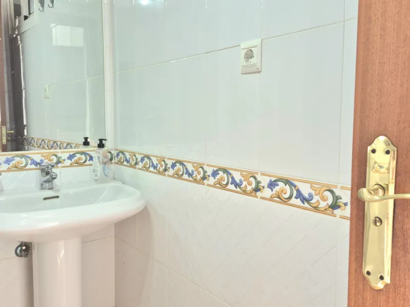 House - Townhouse в продаже в Alhaurín el Grande, Málaga. В доме 3 спален и 3 ванных комнат. Площадь дома 242 м²