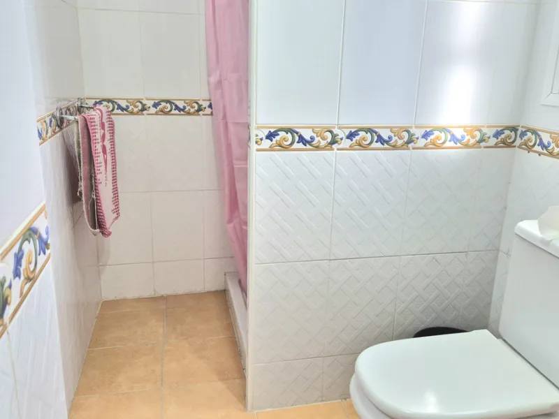 House - Townhouse в продаже в Alhaurín el Grande, Málaga. В доме 3 спален и 3 ванных комнат. Площадь дома 242 м²