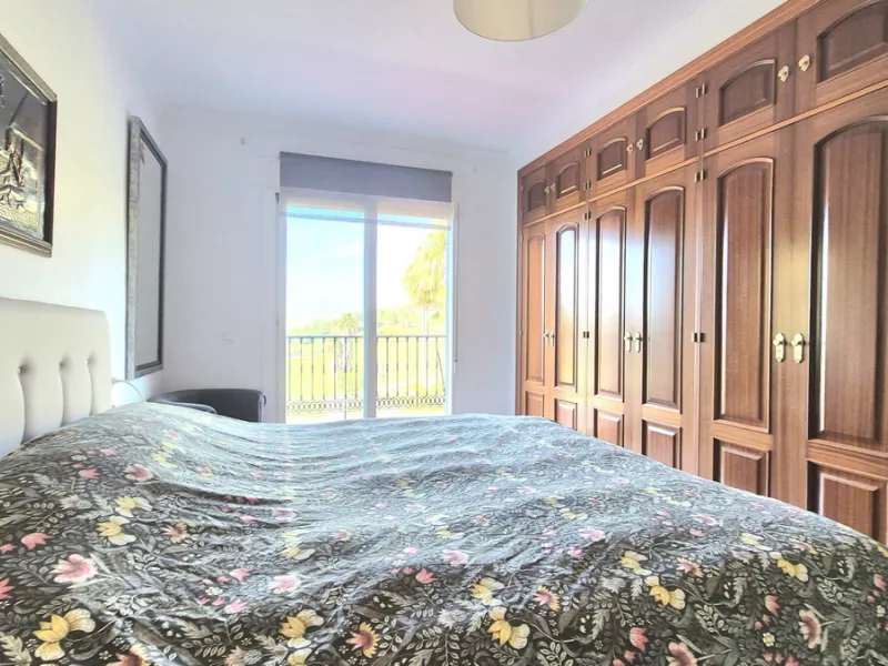 House - Townhouse в продаже в Alhaurín el Grande, Málaga. В доме 3 спален и 3 ванных комнат. Площадь дома 242 м²