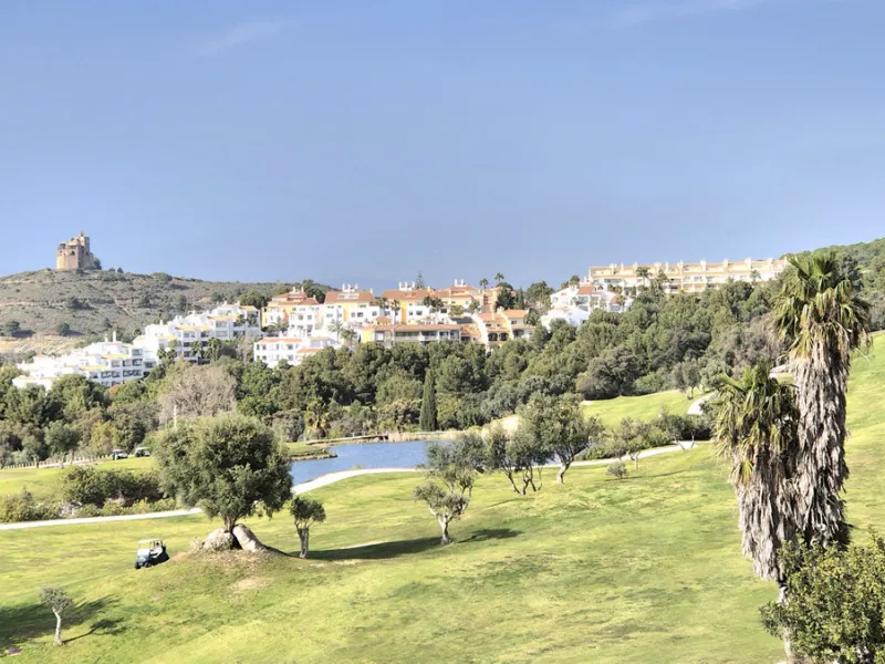 House - Townhouse в продаже в Alhaurín el Grande, Málaga. В доме 3 спален и 3 ванных комнат. Площадь дома 242 м²