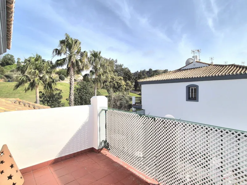 House - Townhouse в продаже в Alhaurín el Grande, Málaga. В доме 3 спален и 3 ванных комнат. Площадь дома 242 м²