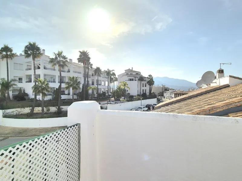 House - Townhouse в продаже в Alhaurín el Grande, Málaga. В доме 3 спален и 3 ванных комнат. Площадь дома 242 м²