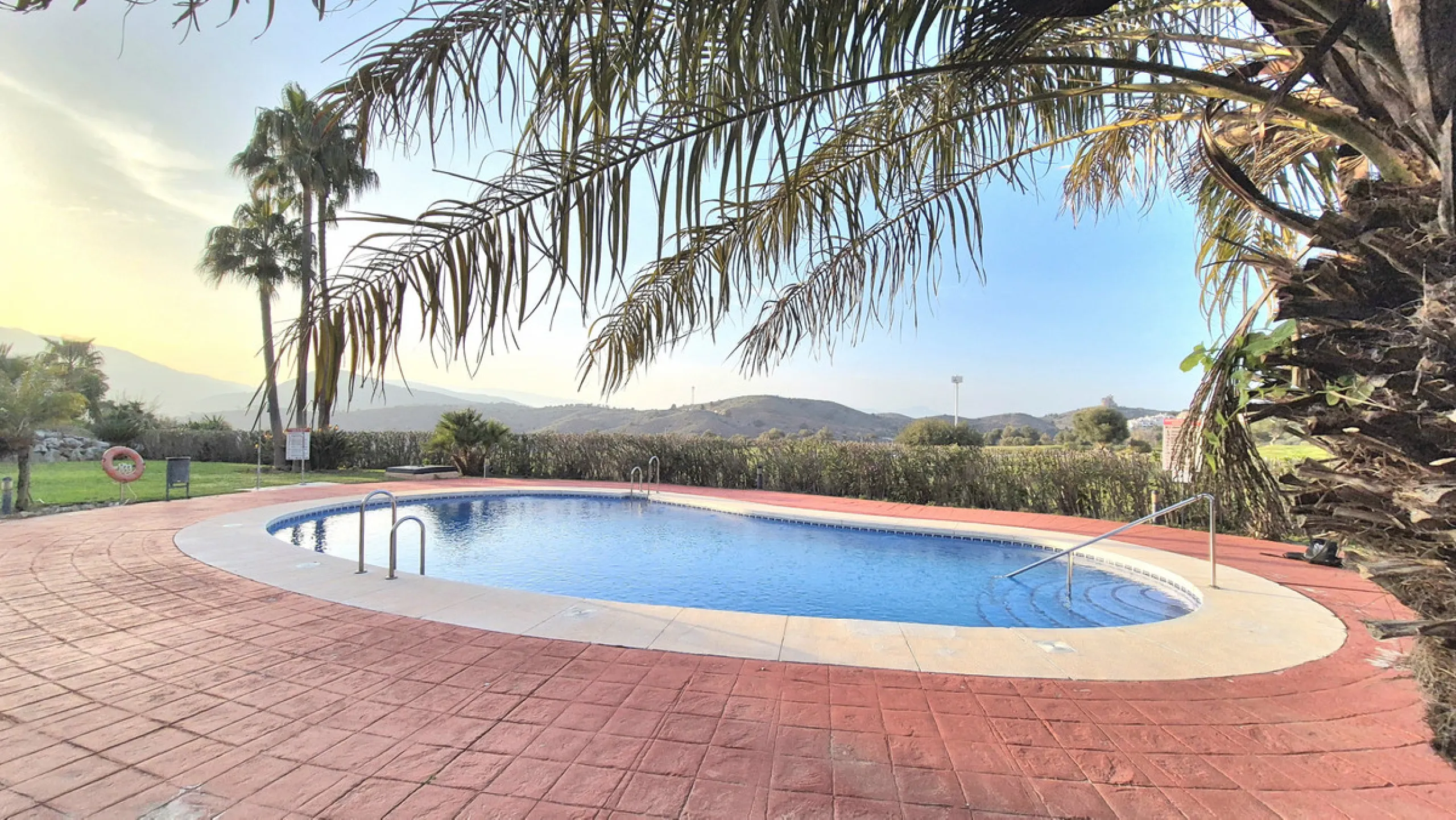 House - Townhouse в продаже в Alhaurín el Grande, Málaga. В доме 3 спален и 3 ванных комнат. Площадь дома 242 м²