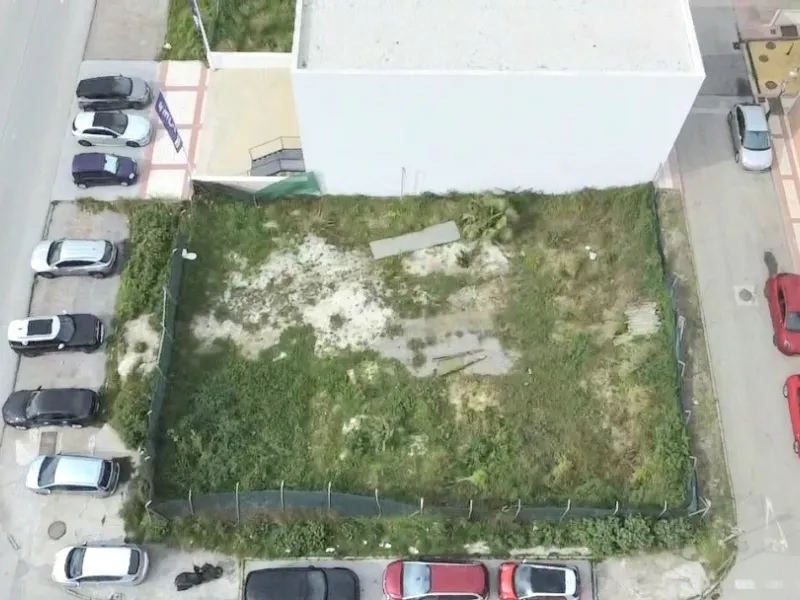 Plot - Land в продаже в Estepona, Málaga. Площадь участка 594 м²
