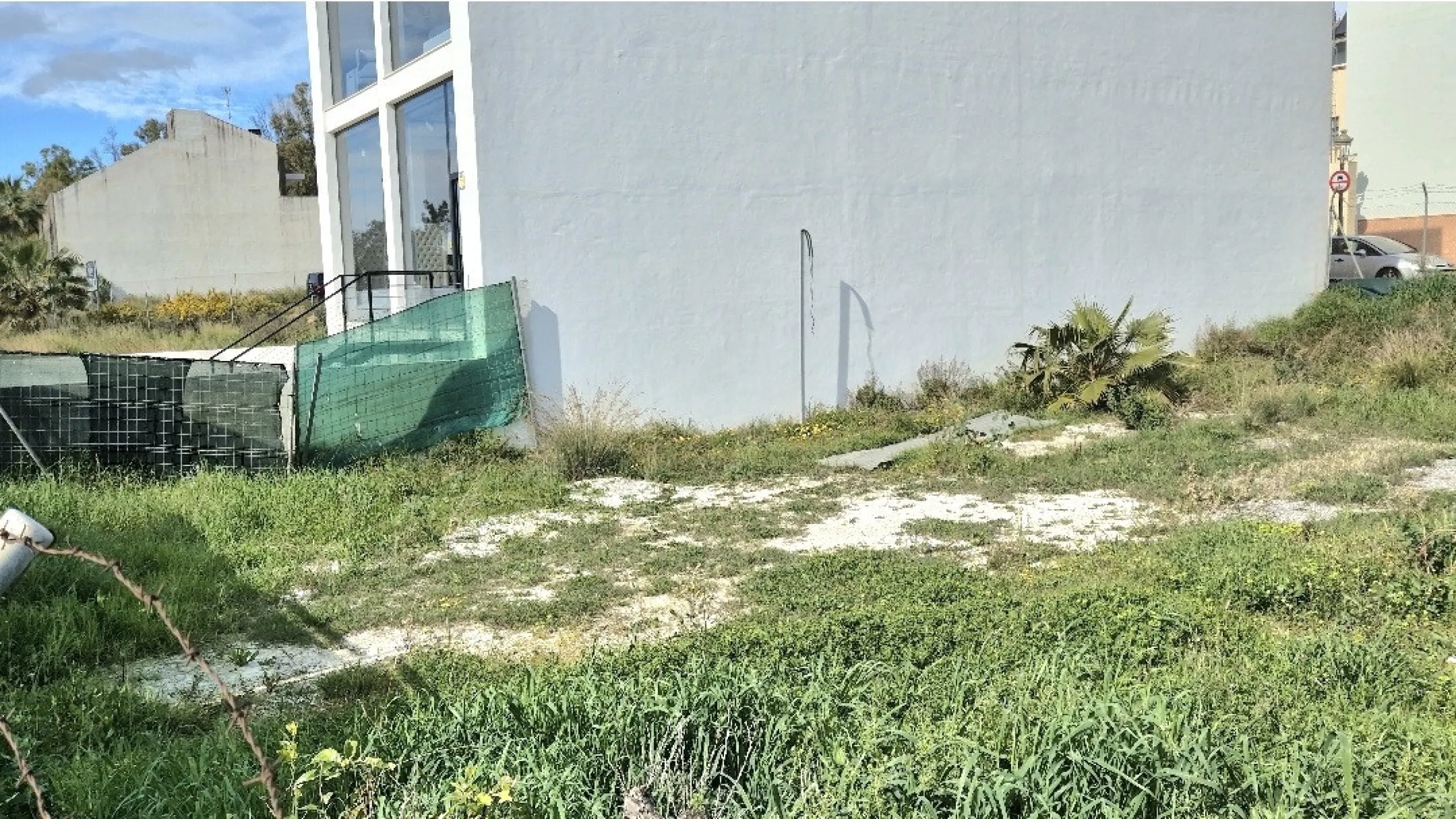 Plot - Land в продаже в Estepona, Málaga. Площадь участка 594 м²