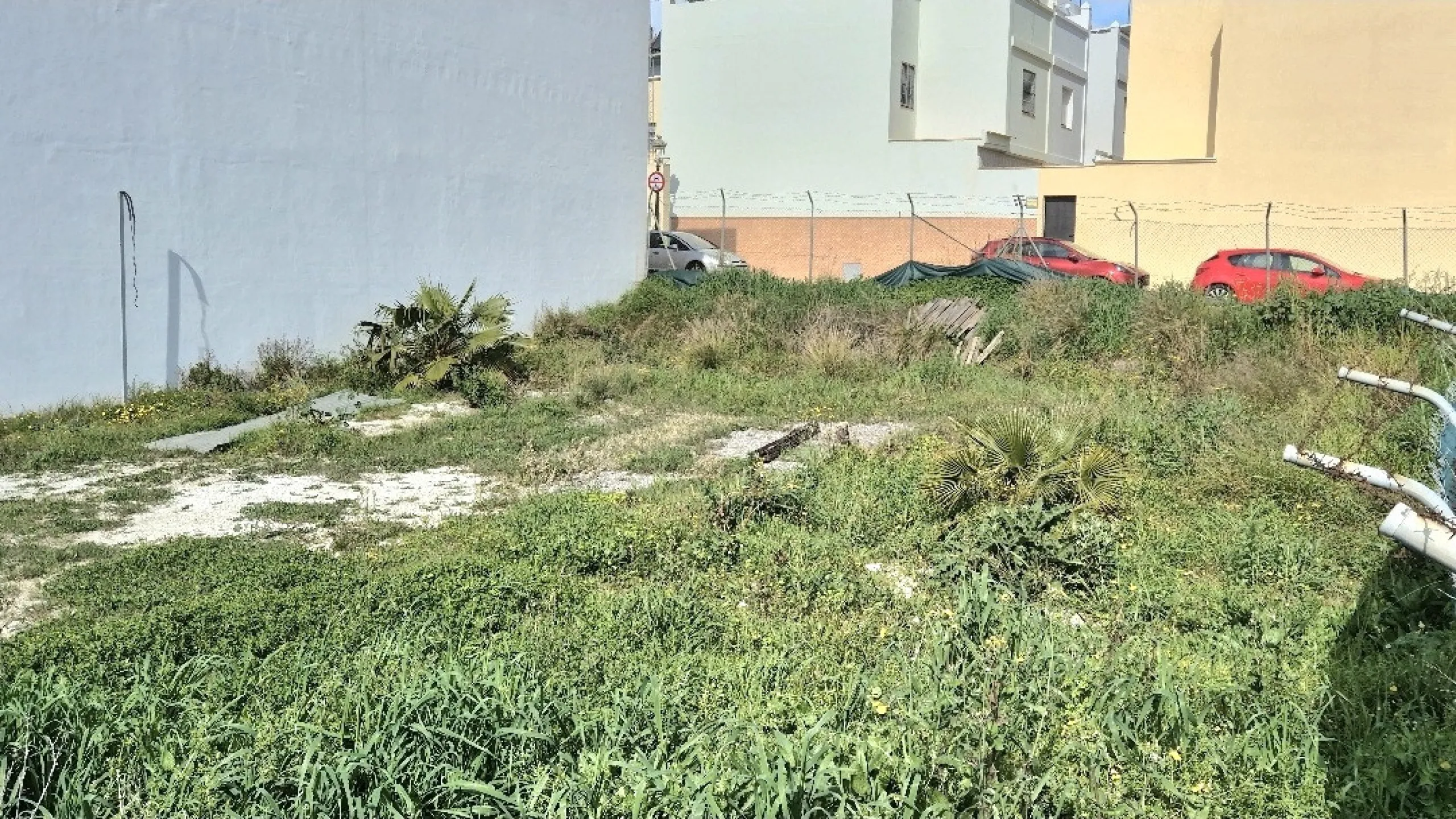 Plot - Land в продаже в Estepona, Málaga. Площадь участка 594 м²