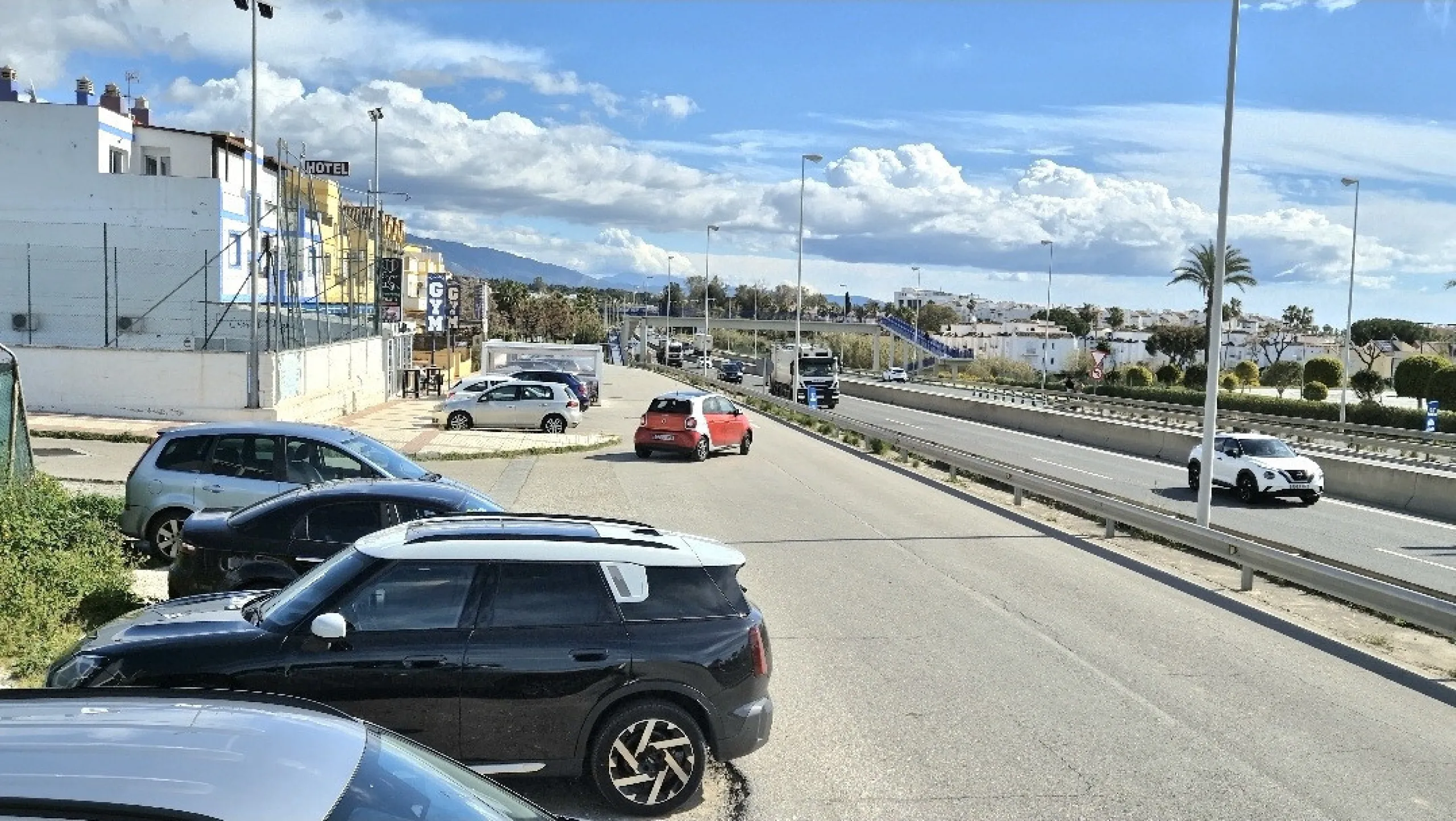 Plot - Land в продаже в Estepona, Málaga. Площадь участка 594 м²