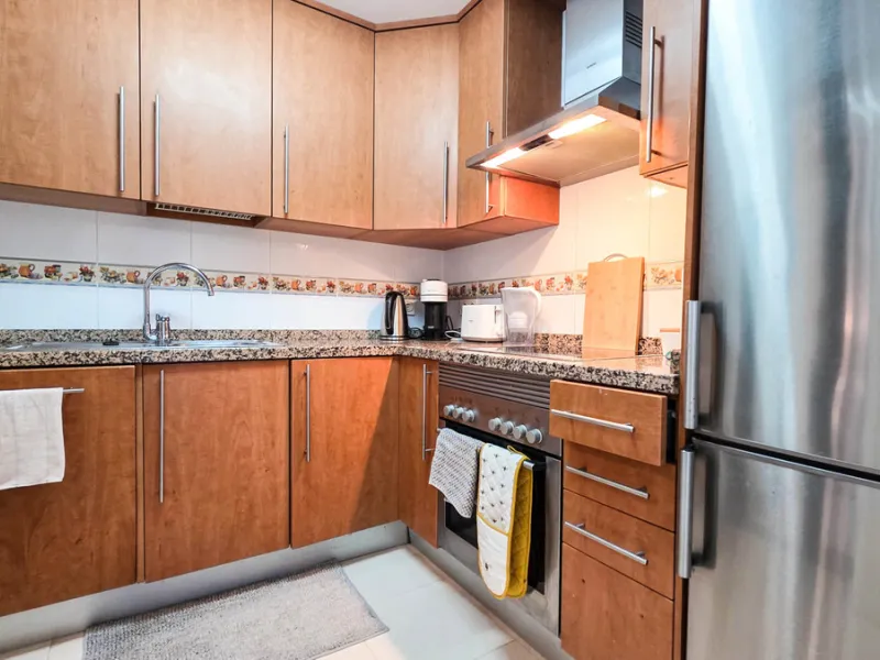 Ideally positioned on the frontline between San Luis de Sabinillas and La Duquesa, this well-presented apartment offers unobstructed panoramic sea views and a location that places both the beach and marina within easy walking distance. Set within a sought