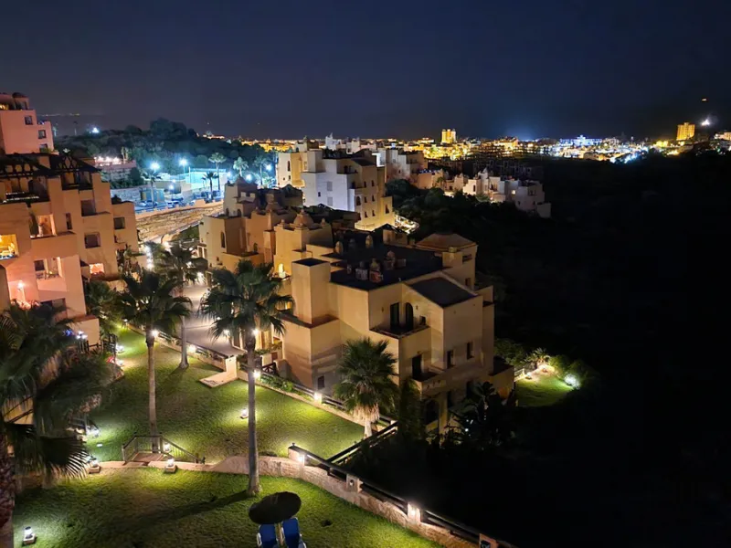 Ideally positioned on the frontline between San Luis de Sabinillas and La Duquesa, this well-presented apartment offers unobstructed panoramic sea views and a location that places both the beach and marina within easy walking distance. Set within a sought