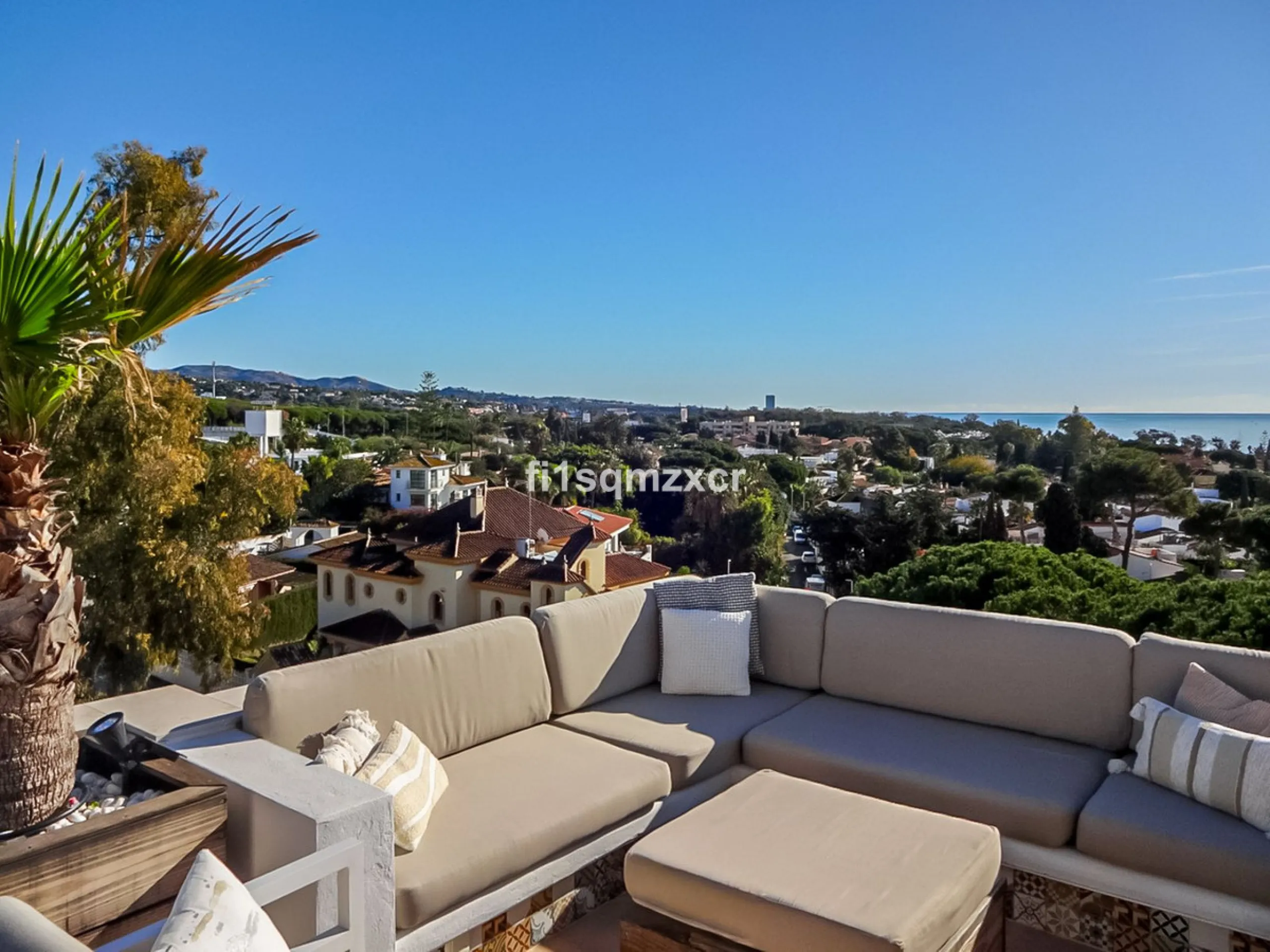 This unique corner penthouse with extraordinary views is located just a few minutes' walk from one of Marbella's most beautiful beaches, home to the best beach clubs, chiringuitos, and beach restaurants. The property has been completely redesigned and mod