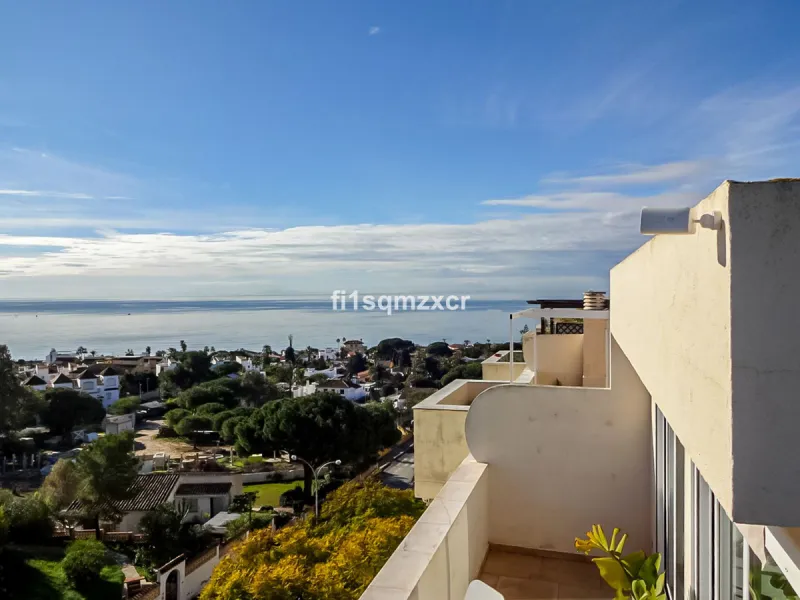 This unique corner penthouse with extraordinary views is located just a few minutes' walk from one of Marbella's most beautiful beaches, home to the best beach clubs, chiringuitos, and beach restaurants. The property has been completely redesigned and mod