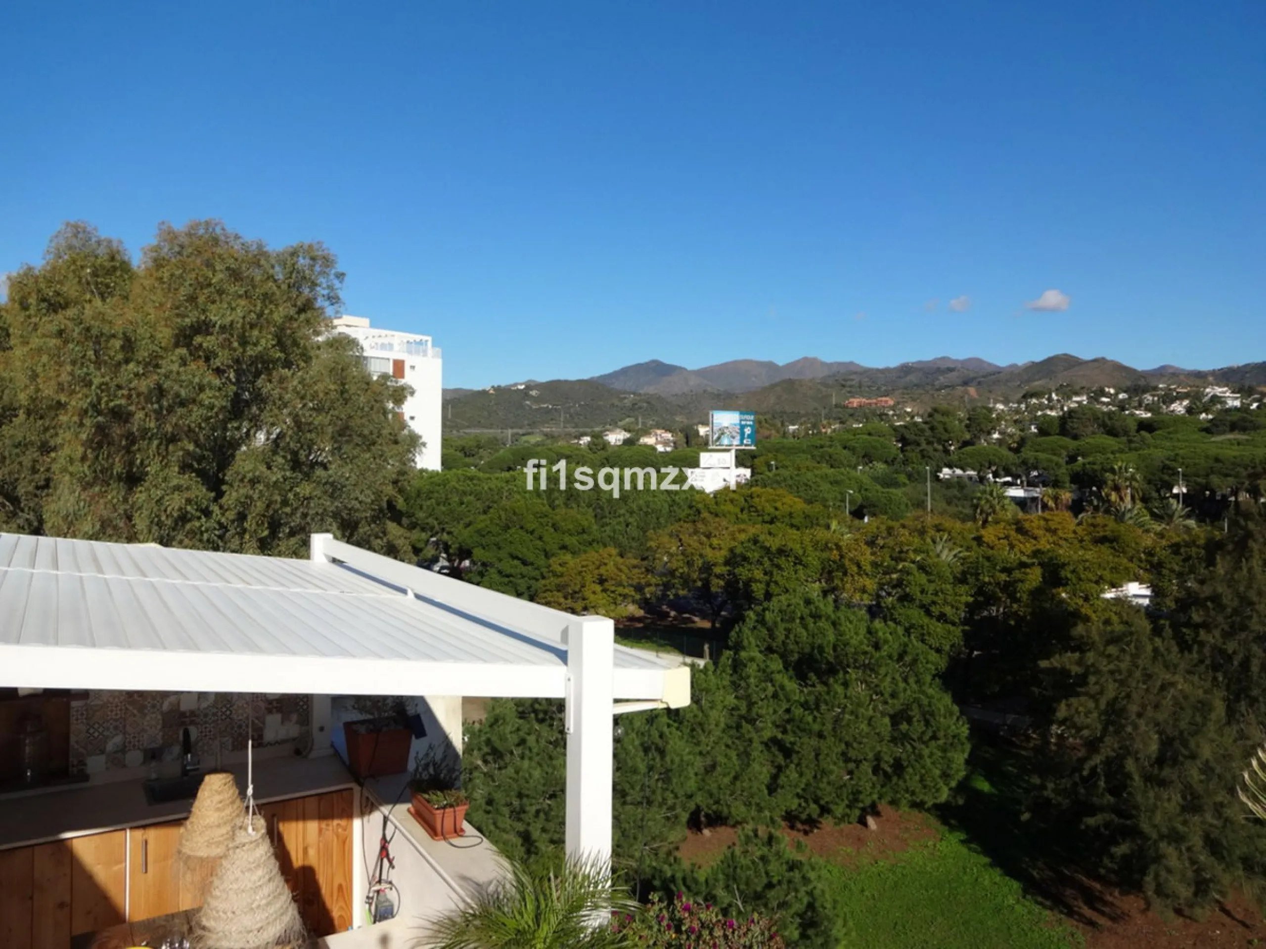 This unique corner penthouse with extraordinary views is located just a few minutes' walk from one of Marbella's most beautiful beaches, home to the best beach clubs, chiringuitos, and beach restaurants. The property has been completely redesigned and mod