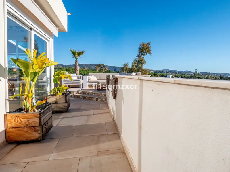 This unique corner penthouse with extraordinary views is located just a few minutes' walk from one of Marbella's most beautiful beaches, home to the best beach clubs, chiringuitos, and beach restaurants. The property has been completely redesigned and mod
