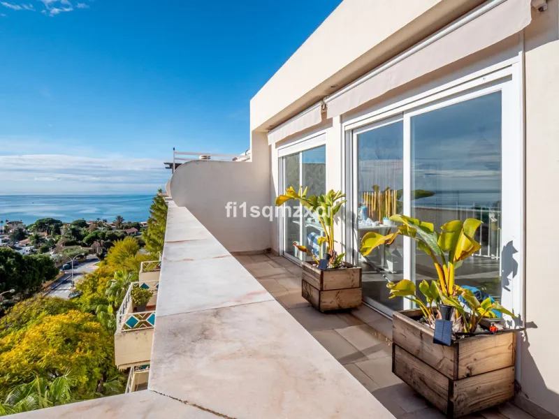 This unique corner penthouse with extraordinary views is located just a few minutes' walk from one of Marbella's most beautiful beaches, home to the best beach clubs, chiringuitos, and beach restaurants. The property has been completely redesigned and mod