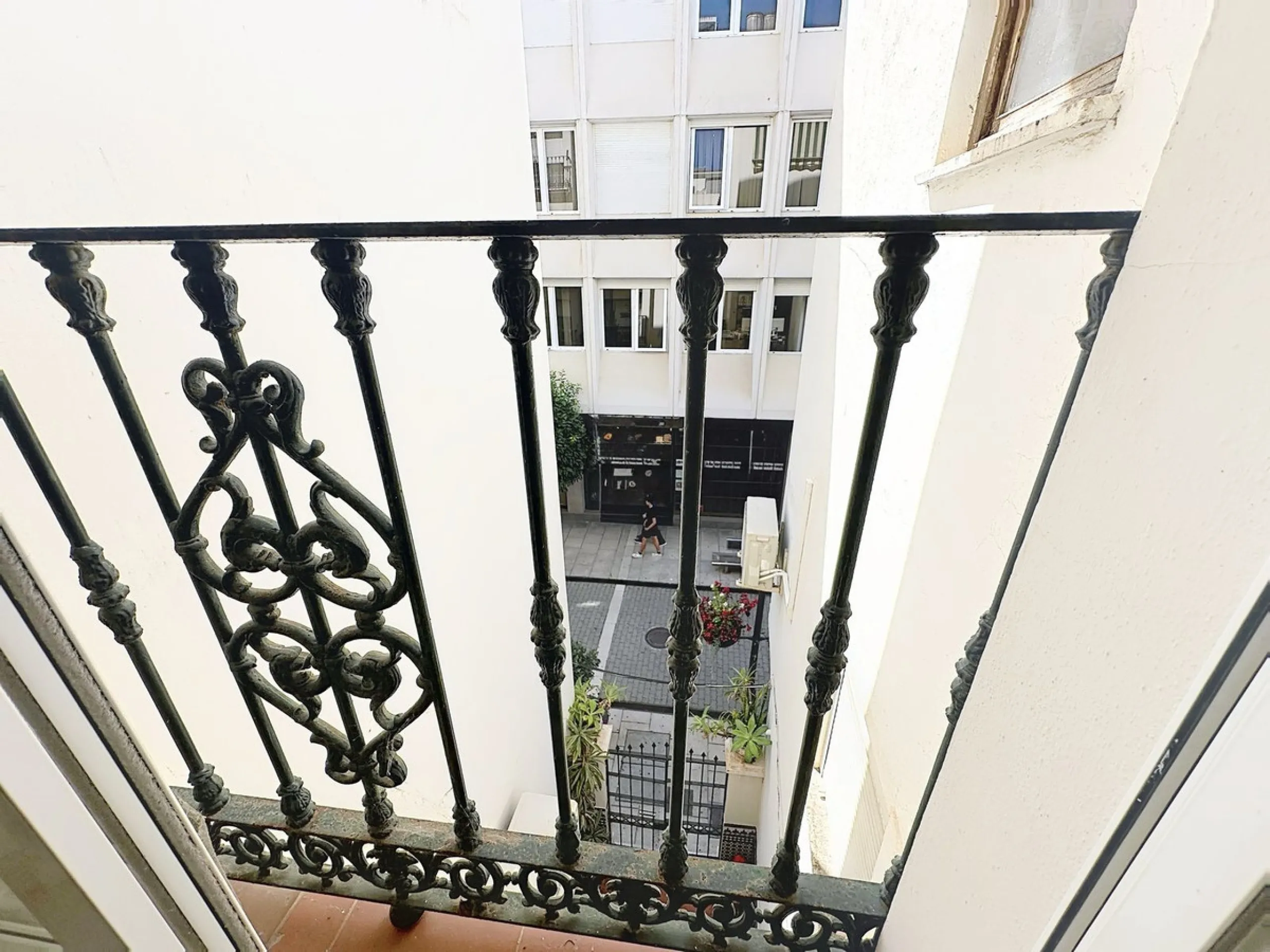 Unique Opportunity on a Main Street in the Center of Estepona – Just Steps from the Sea.