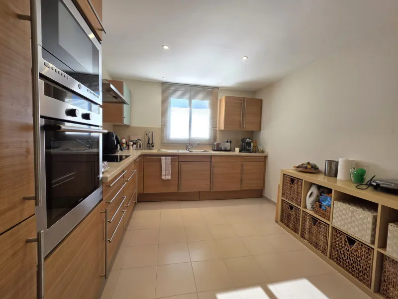 This beautiful apartment is the epitome of Marbella living: bright, spacious, plenty of outdoor space, 5 star resort amenities and stunning views. This corner apartment offers the most sensational views across the coastline and surrounding mountainside fr