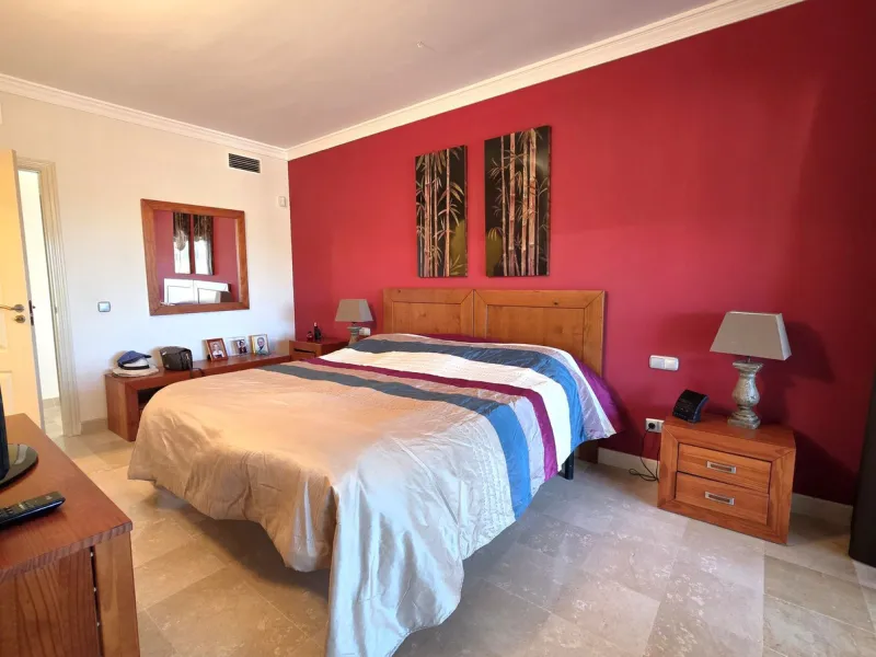 This beautiful apartment is the epitome of Marbella living: bright, spacious, plenty of outdoor space, 5 star resort amenities and stunning views. This corner apartment offers the most sensational views across the coastline and surrounding mountainside fr