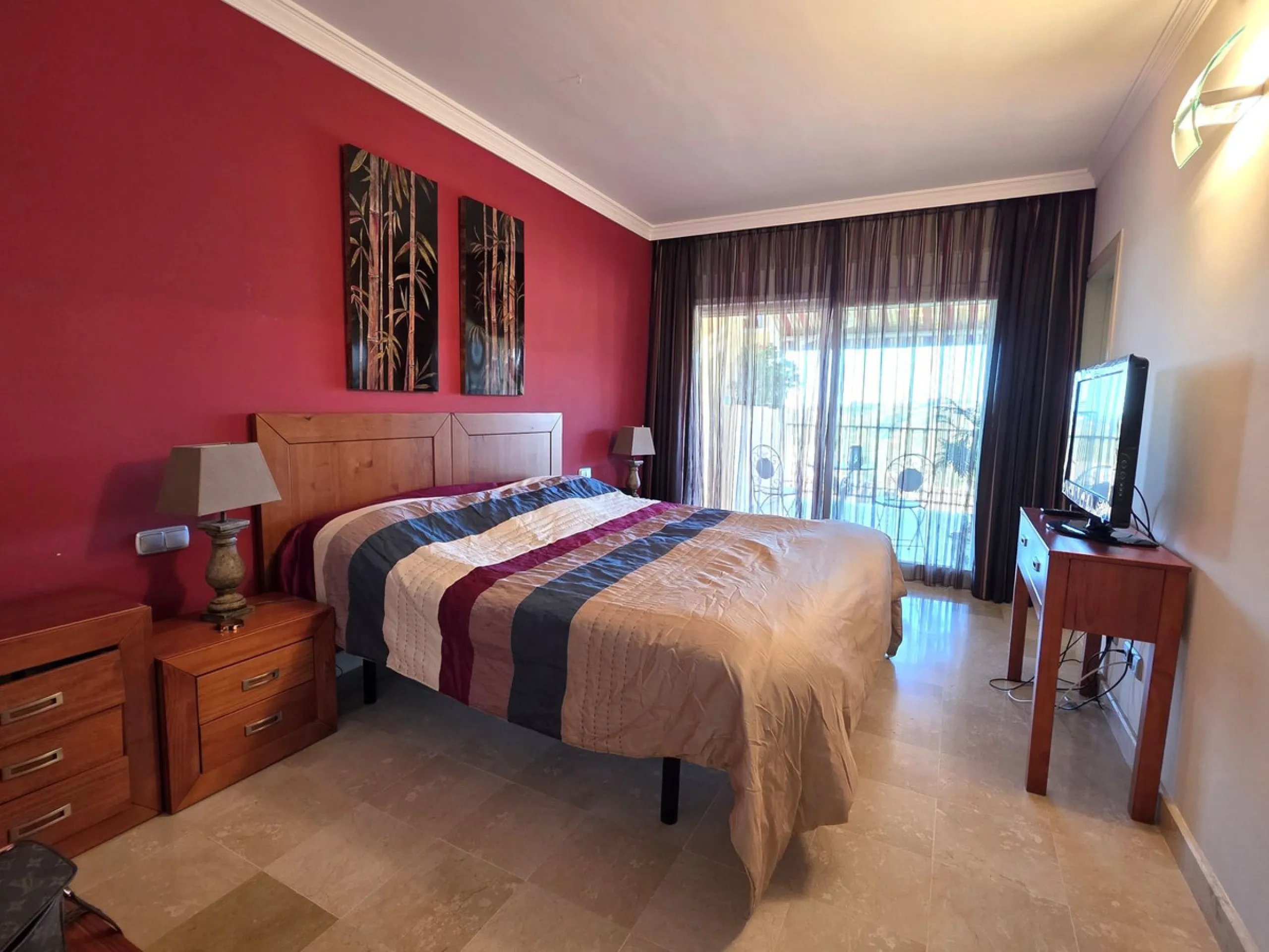 This beautiful apartment is the epitome of Marbella living: bright, spacious, plenty of outdoor space, 5 star resort amenities and stunning views. This corner apartment offers the most sensational views across the coastline and surrounding mountainside fr