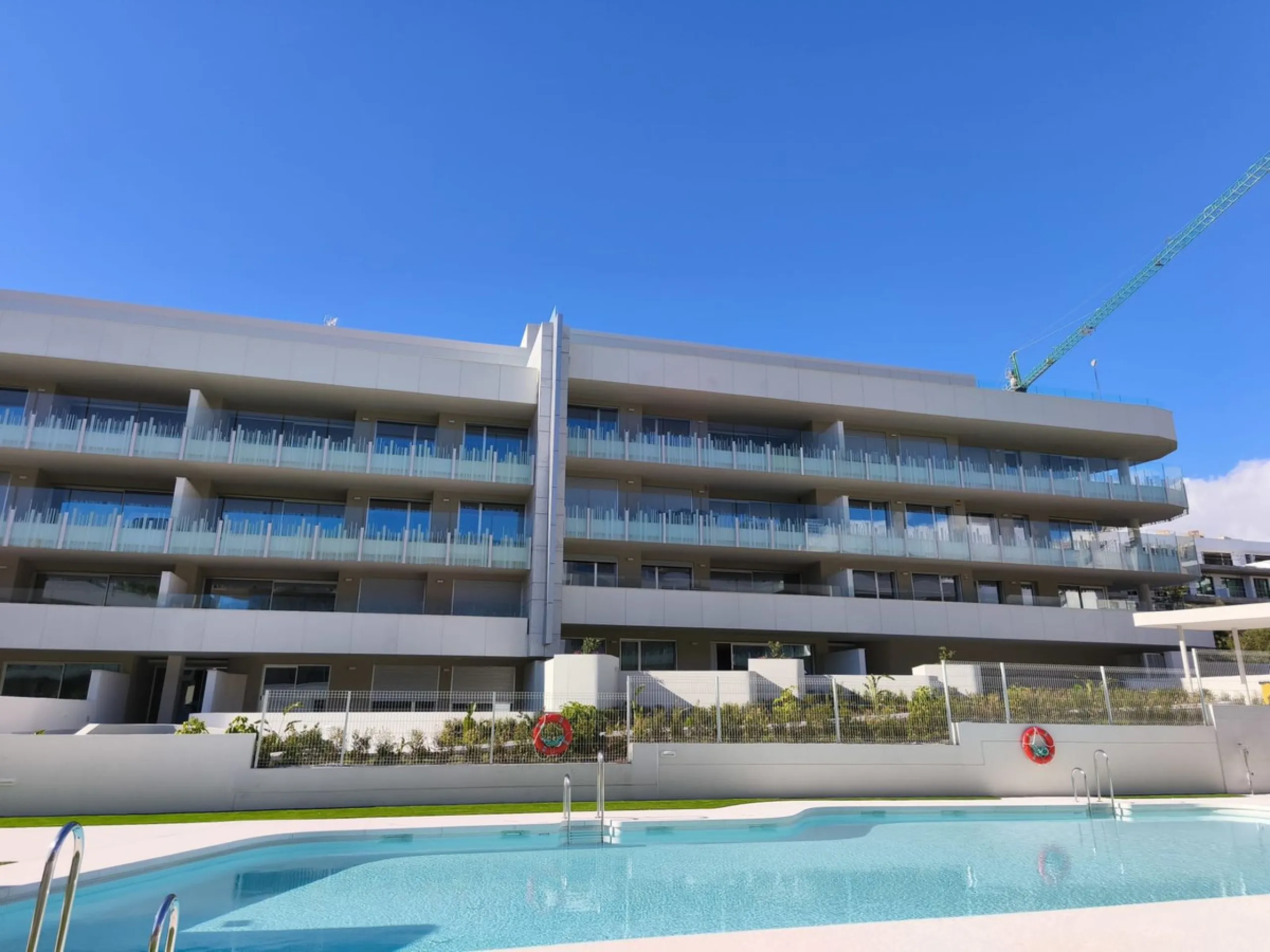 Apartment - Middle Floor Apartment в продаже в Marbella, Málaga. В доме 2 спален и 2 ванных комнат. Площадь дома 103 м²