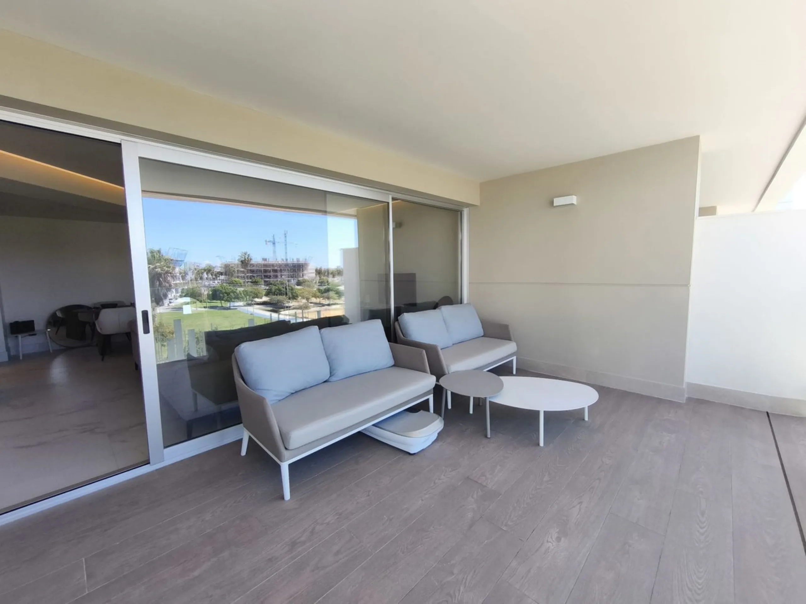 Apartment - Middle Floor Apartment в продаже в Marbella, Málaga. В доме 2 спален и 2 ванных комнат. Площадь дома 103 м²