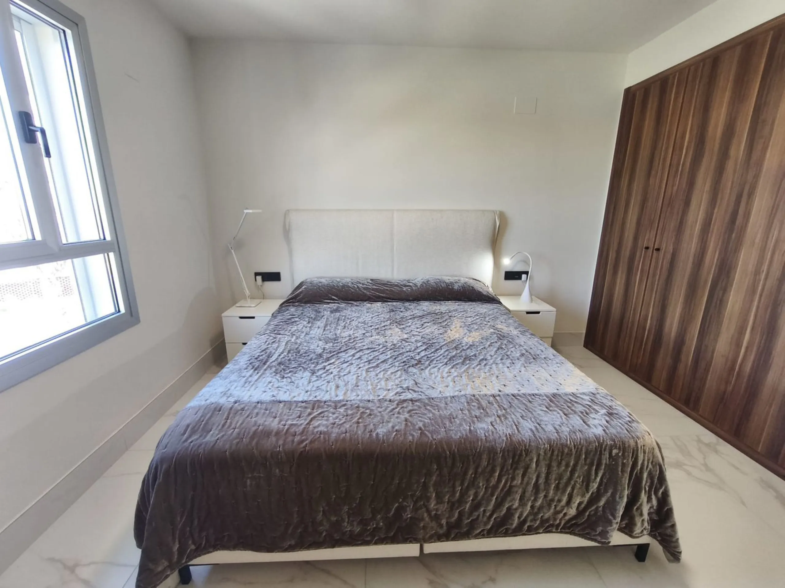 Apartment - Middle Floor Apartment в продаже в Marbella, Málaga. В доме 2 спален и 2 ванных комнат. Площадь дома 103 м²