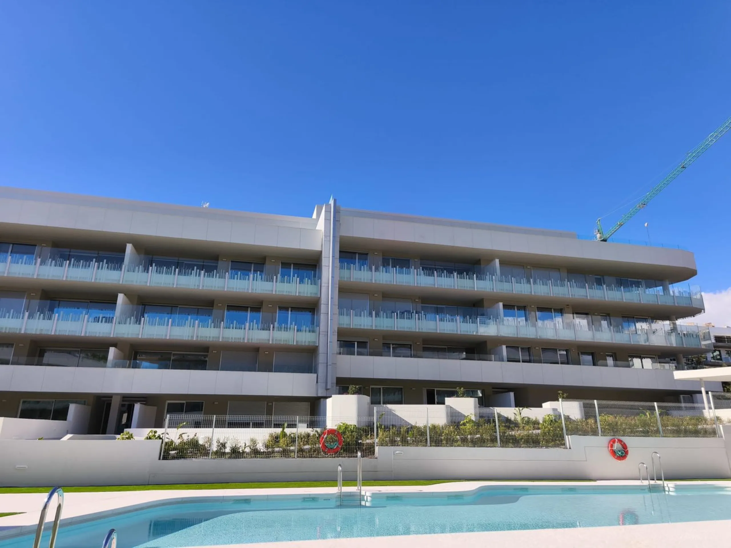 Apartment - Middle Floor Apartment в продаже в Marbella, Málaga. В доме 2 спален и 2 ванных комнат. Площадь дома 103 м²