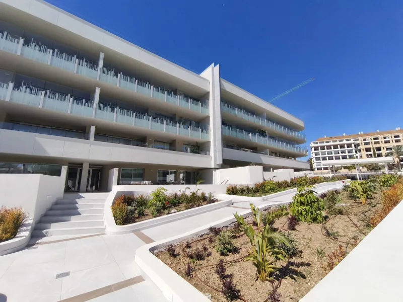 Apartment - Middle Floor Apartment в продаже в Marbella, Málaga. В доме 2 спален и 2 ванных комнат. Площадь дома 103 м²