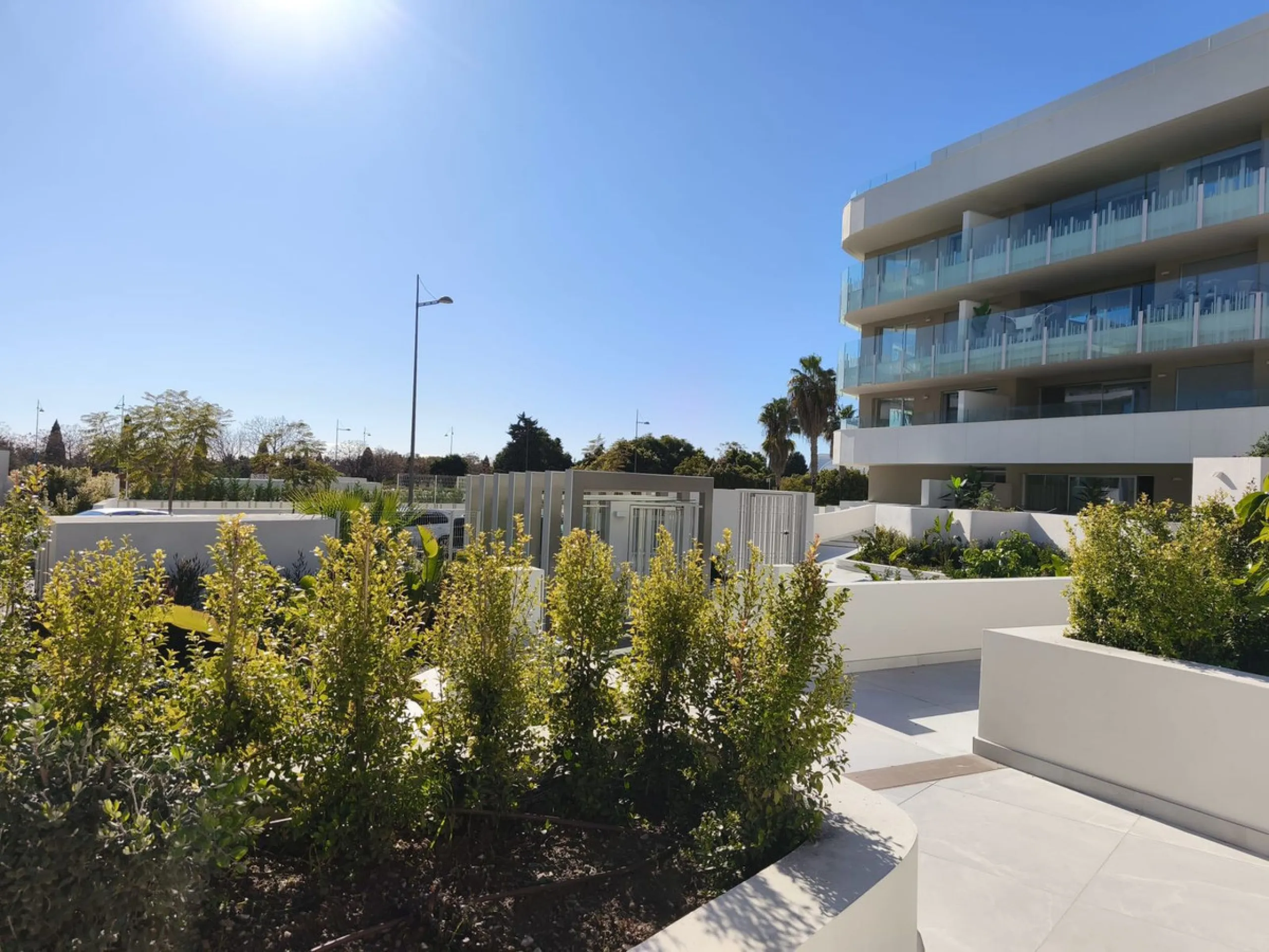 Apartment - Middle Floor Apartment в продаже в Marbella, Málaga. В доме 2 спален и 2 ванных комнат. Площадь дома 103 м²