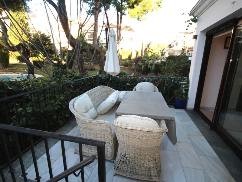 Spacious 5-Bedroom Townhouse in a Prime Marbella Location