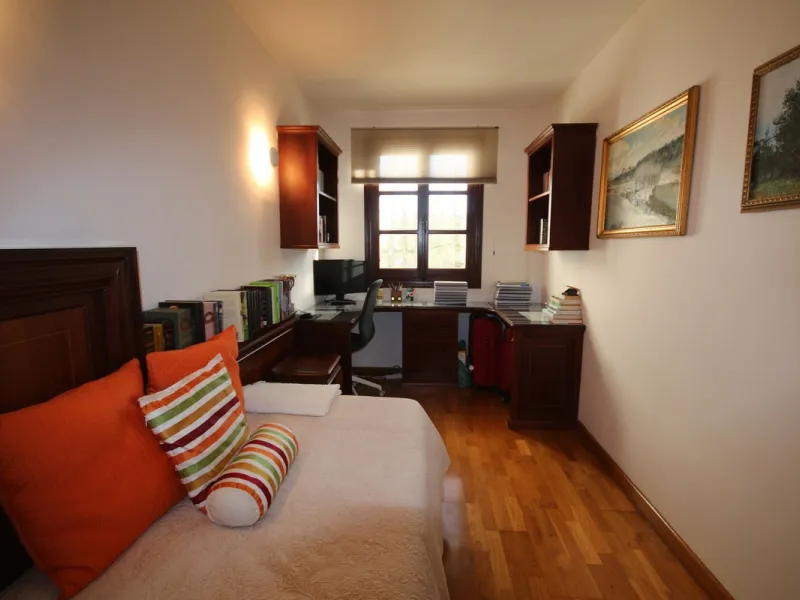 Spacious 5-Bedroom Townhouse in a Prime Marbella Location