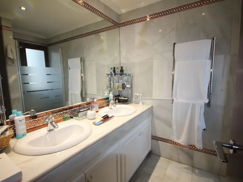 Spacious 5-Bedroom Townhouse in a Prime Marbella Location