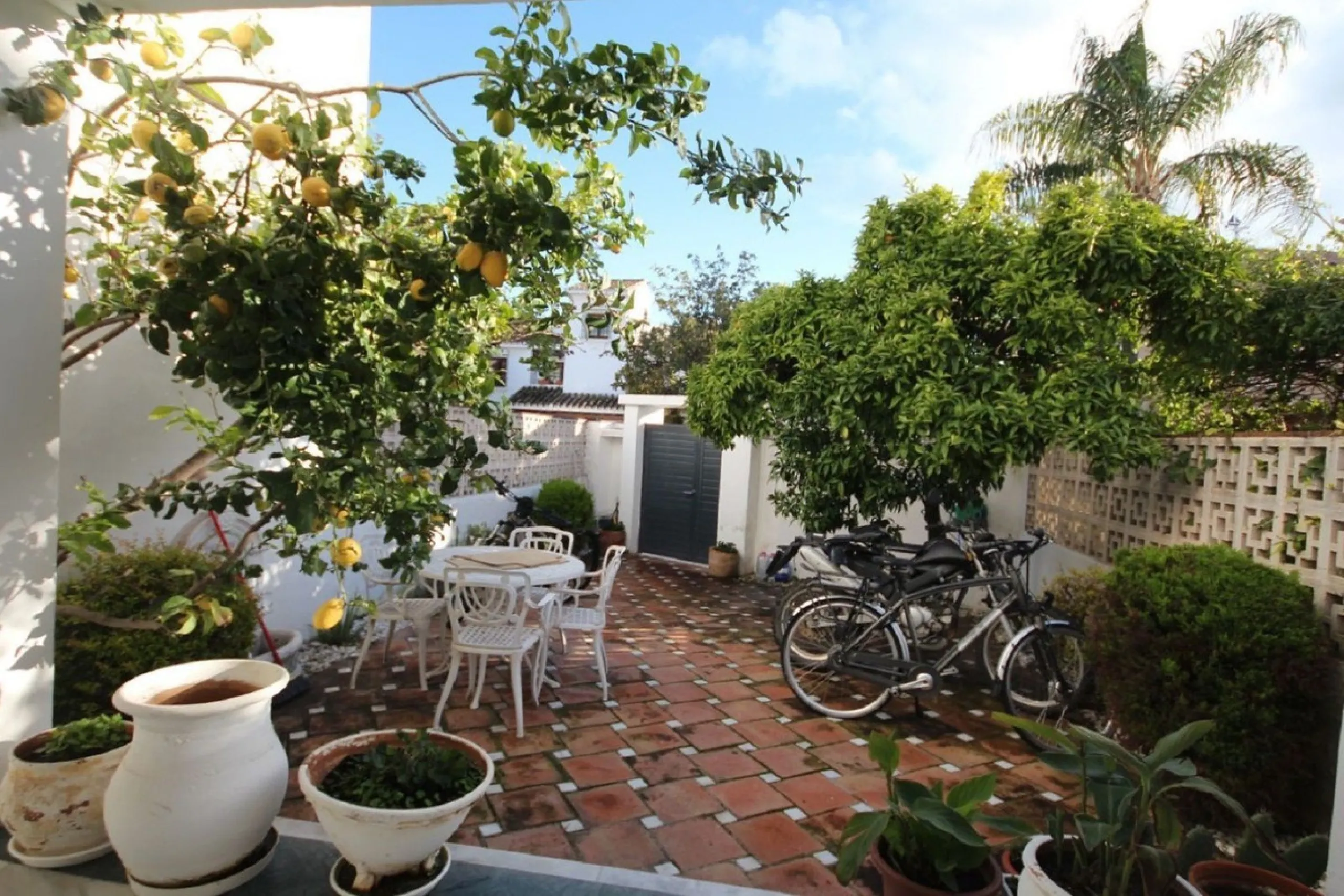 Spacious 5-Bedroom Townhouse in a Prime Marbella Location
