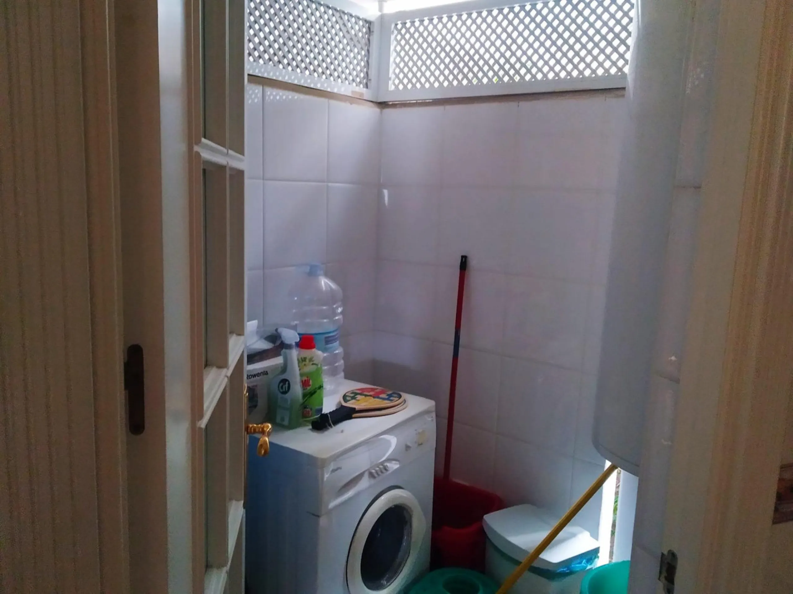 Apartment - Middle Floor Apartment в продаже в Benalmadena, Málaga. В доме 2 спален и 2 ванных комнат. Площадь дома 124 м²