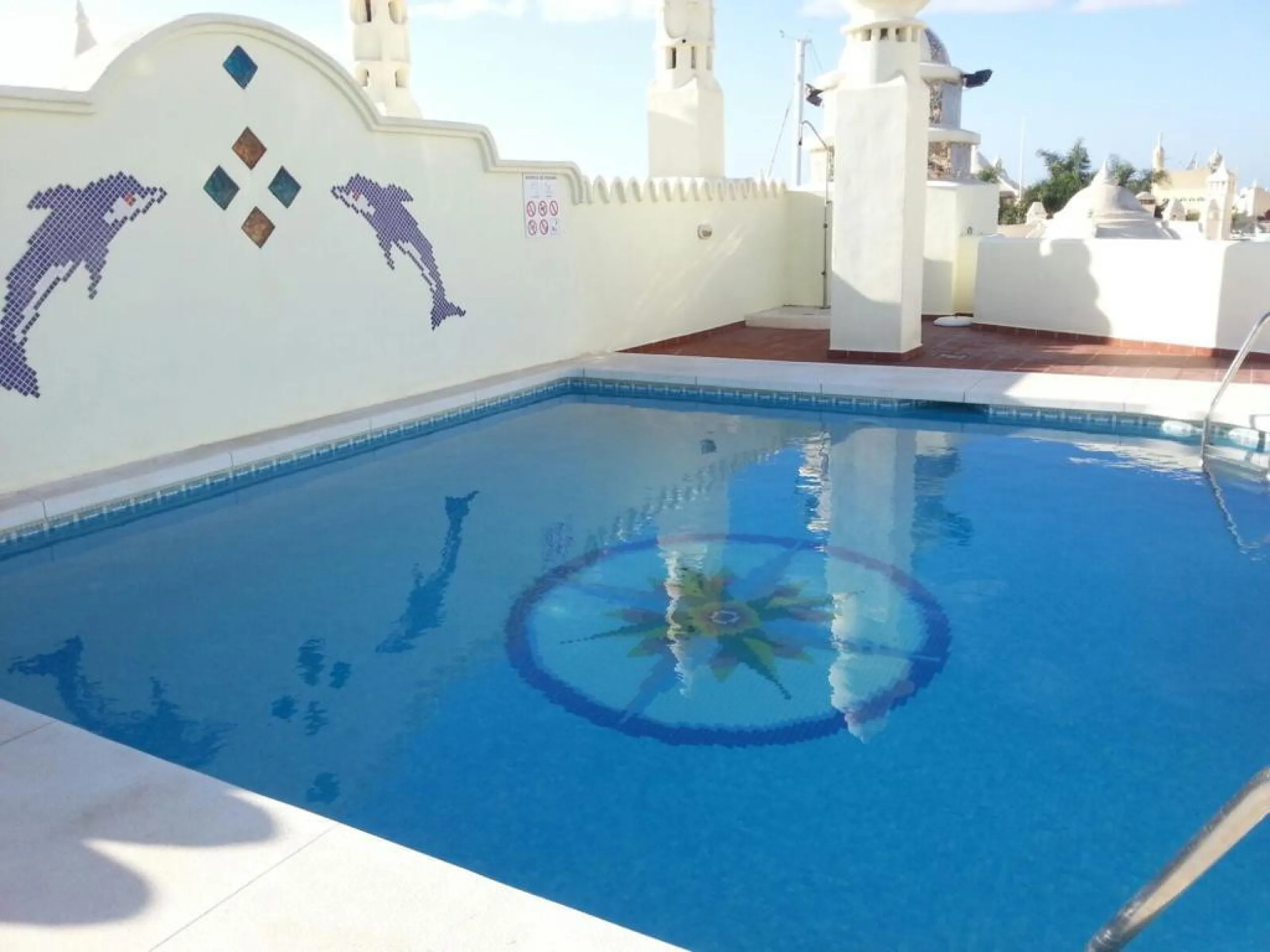 Apartment - Middle Floor Apartment в продаже в Benalmadena, Málaga. В доме 2 спален и 2 ванных комнат. Площадь дома 124 м²