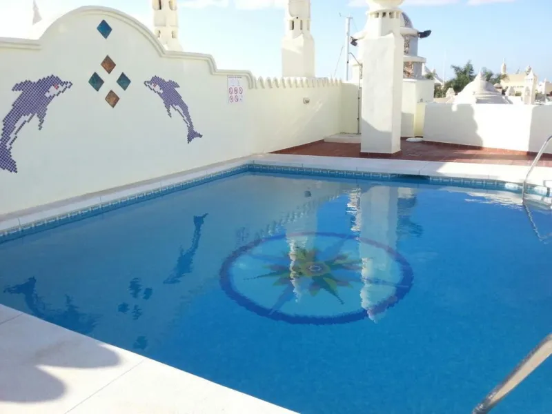 Apartment - Middle Floor Apartment в продаже в Benalmadena, Málaga. В доме 2 спален и 2 ванных комнат. Площадь дома 124 м²