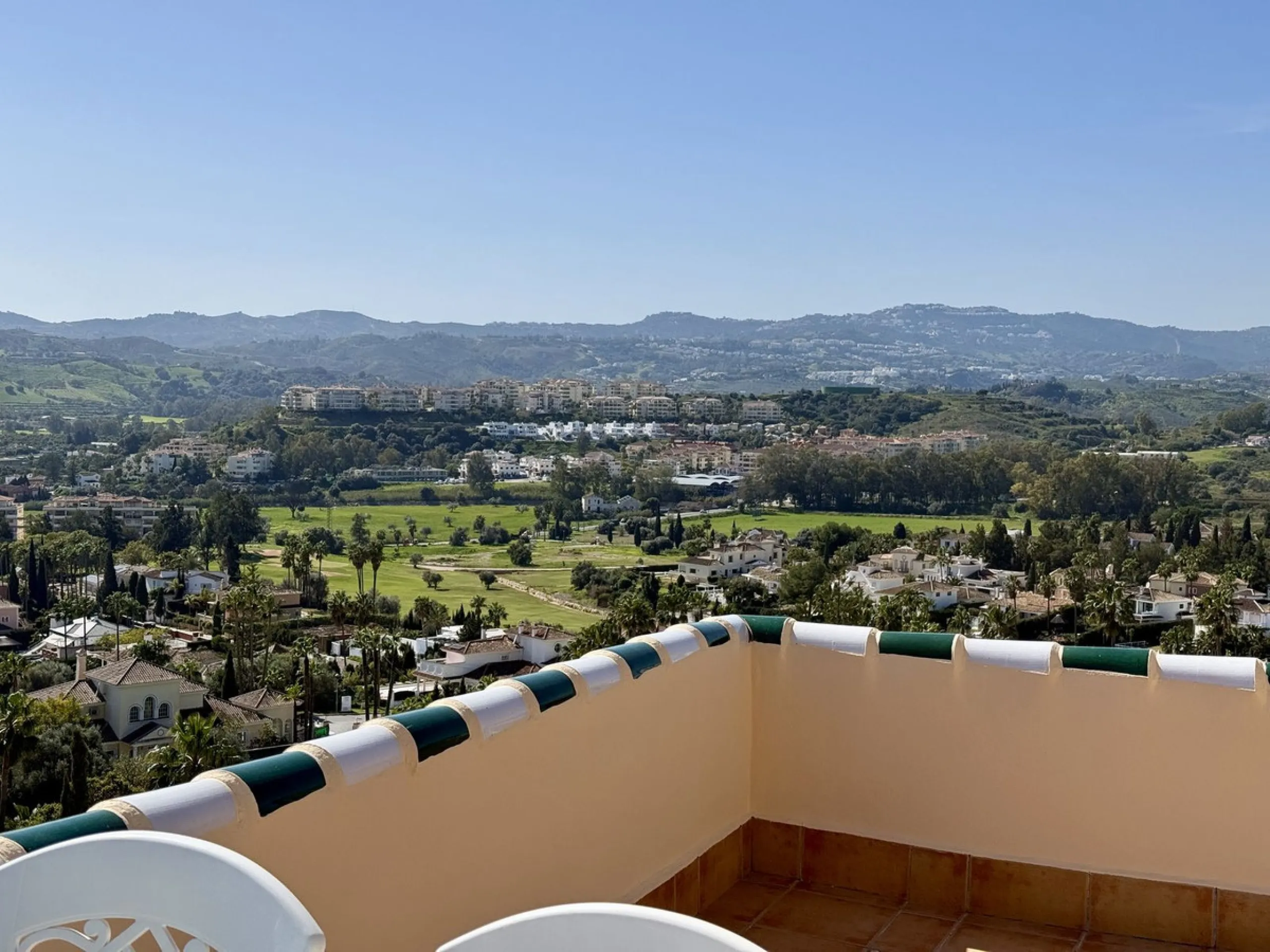 Townhouse with amazing panoramic views in Puebla Aida, Mijas Golf