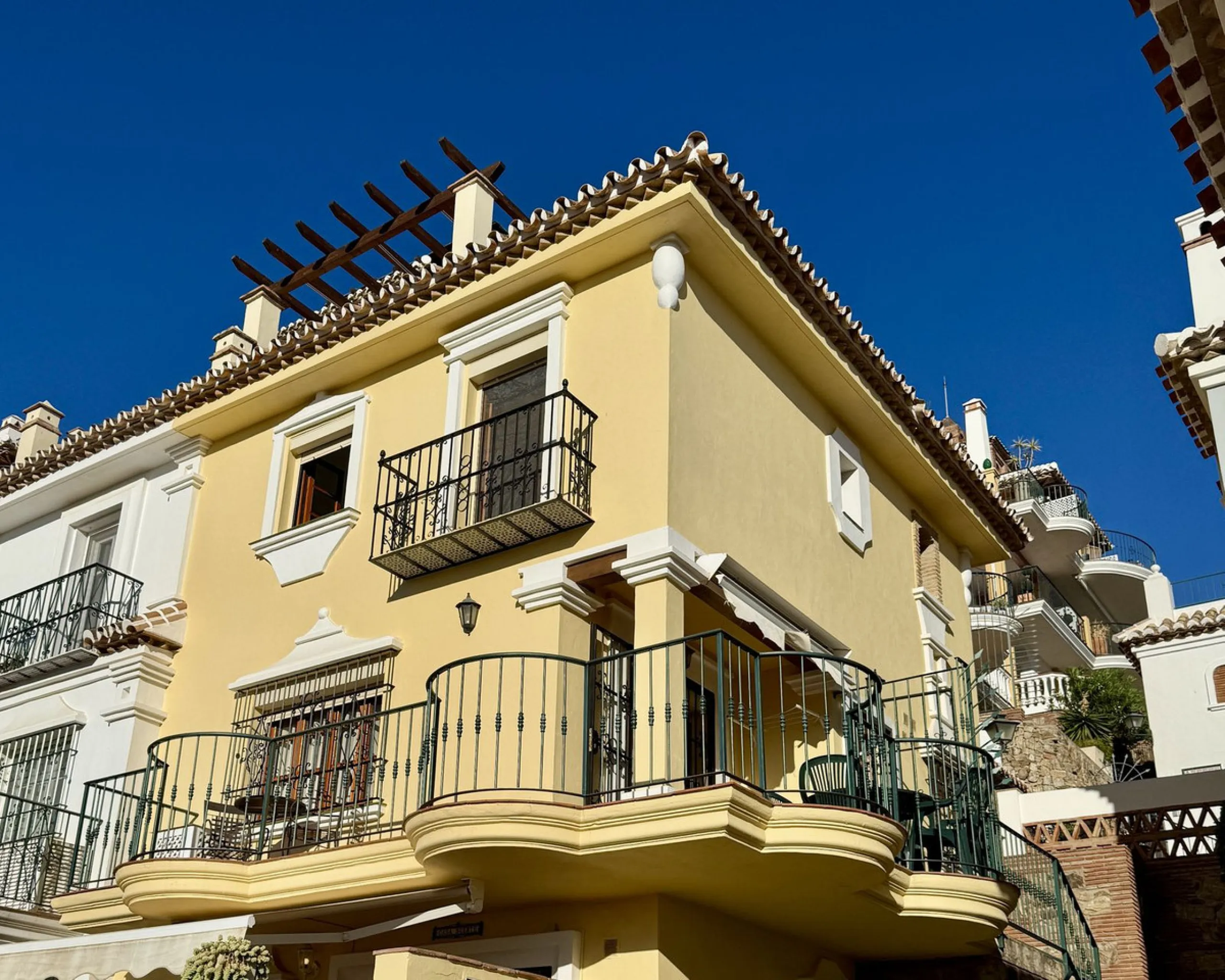 Townhouse with amazing panoramic views in Puebla Aida, Mijas Golf
