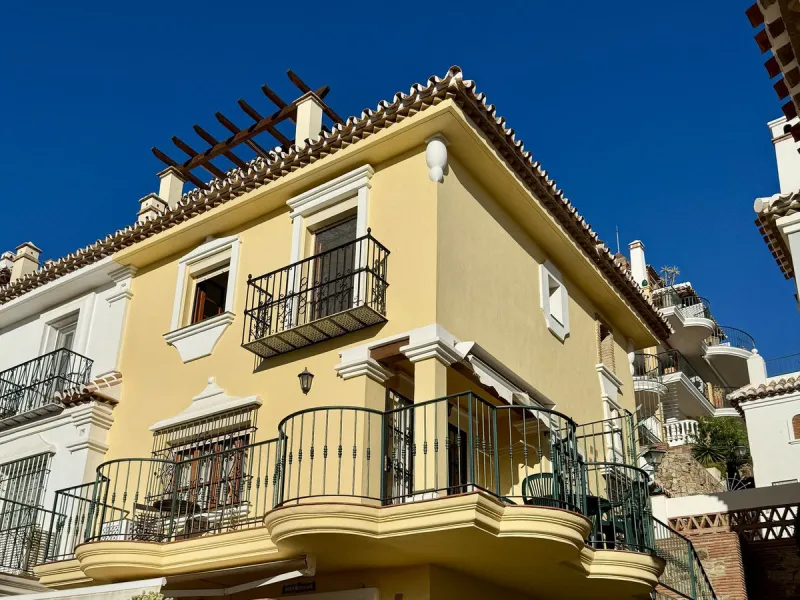 Townhouse with amazing panoramic views in Puebla Aida, Mijas Golf