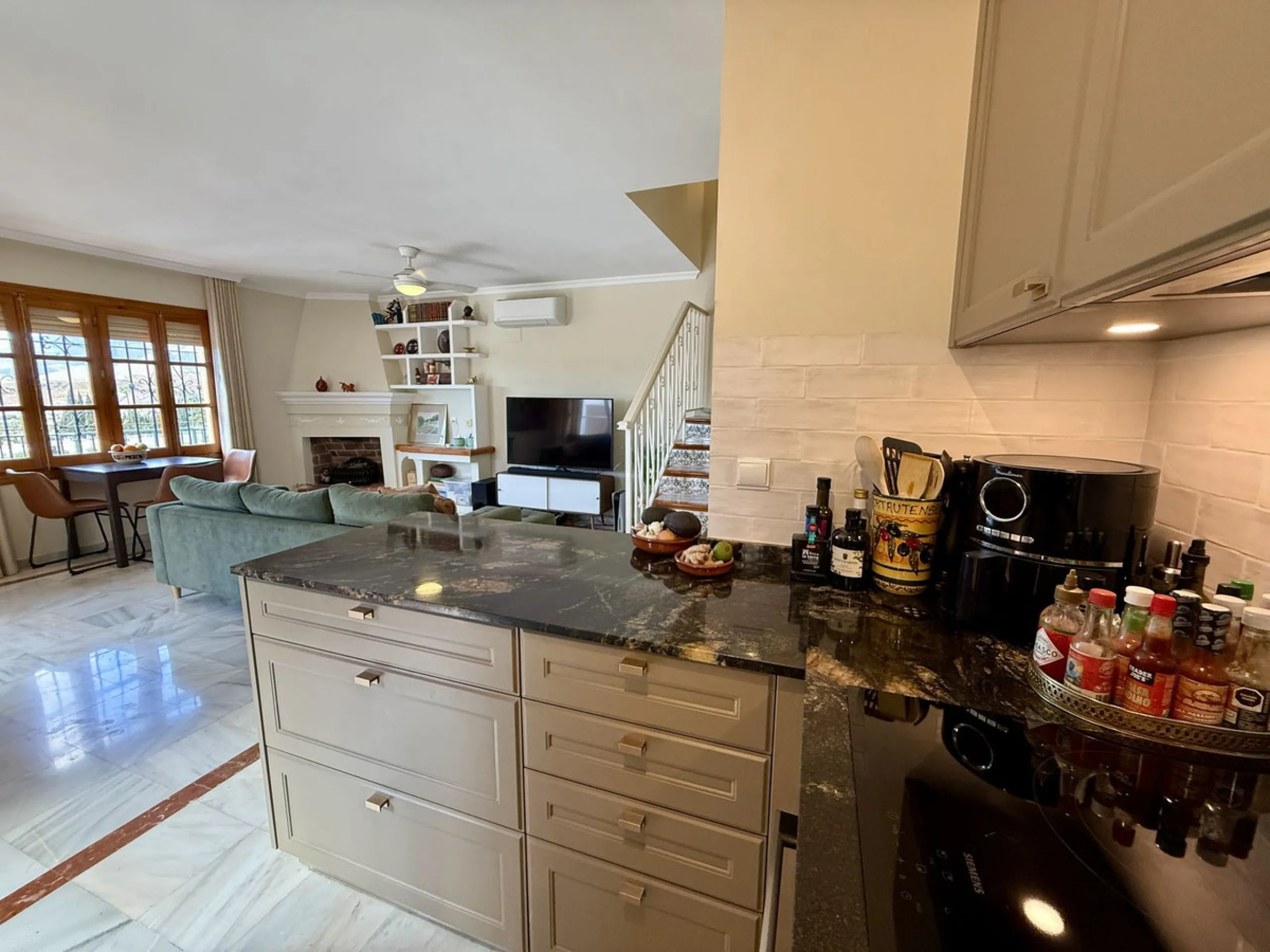 Townhouse with amazing panoramic views in Puebla Aida, Mijas Golf
