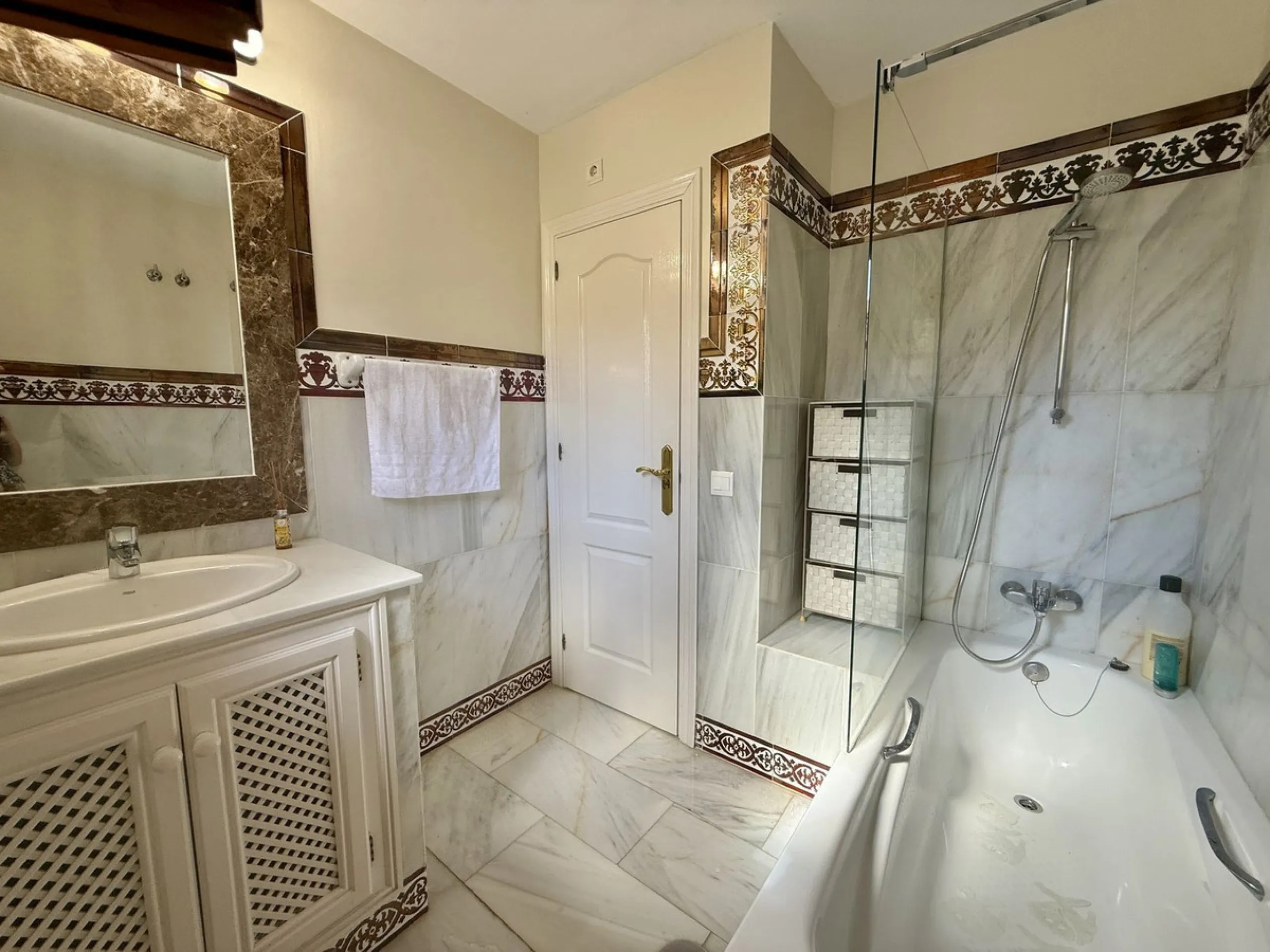 Townhouse with amazing panoramic views in Puebla Aida, Mijas Golf