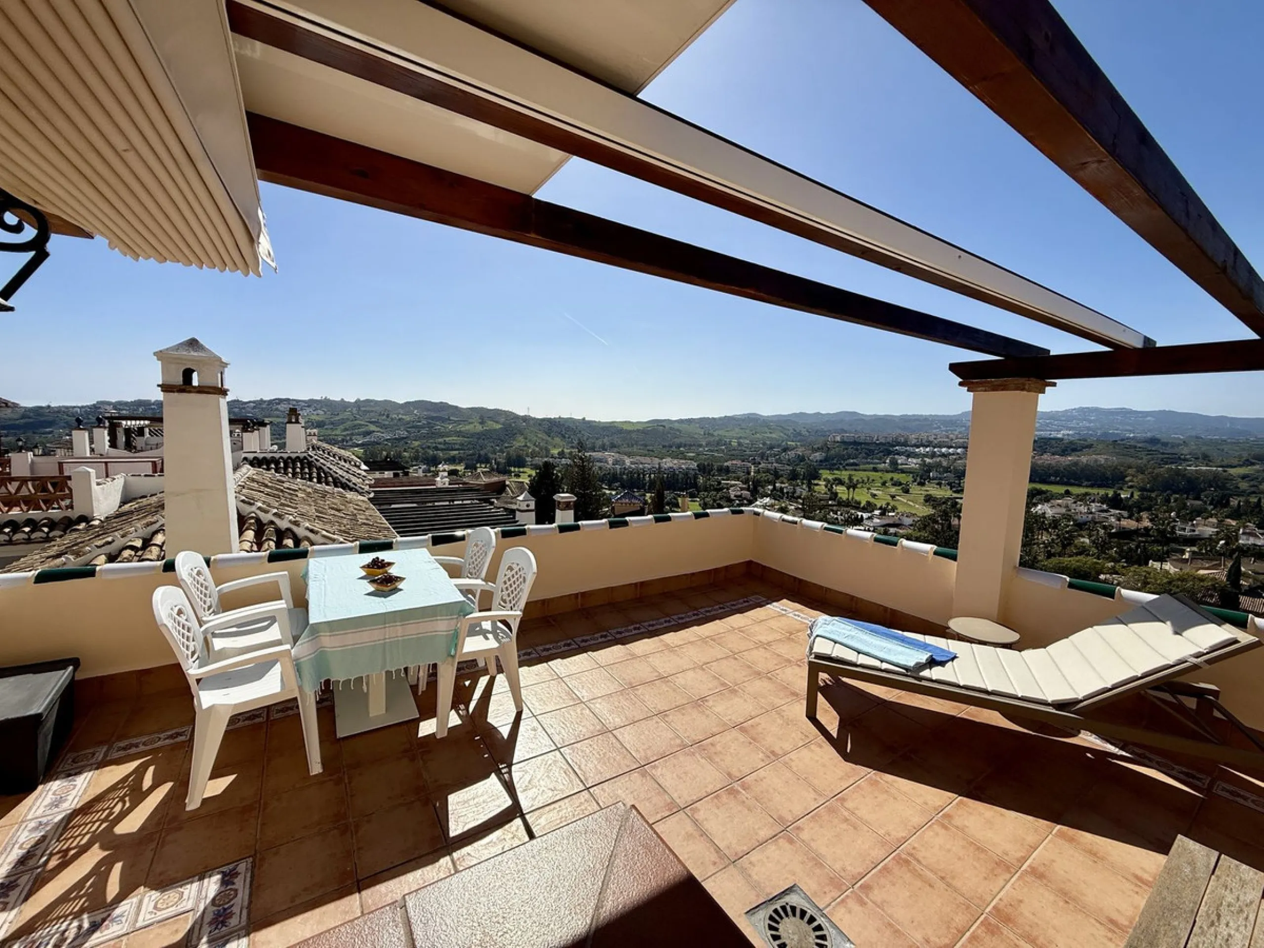 Townhouse with amazing panoramic views in Puebla Aida, Mijas Golf