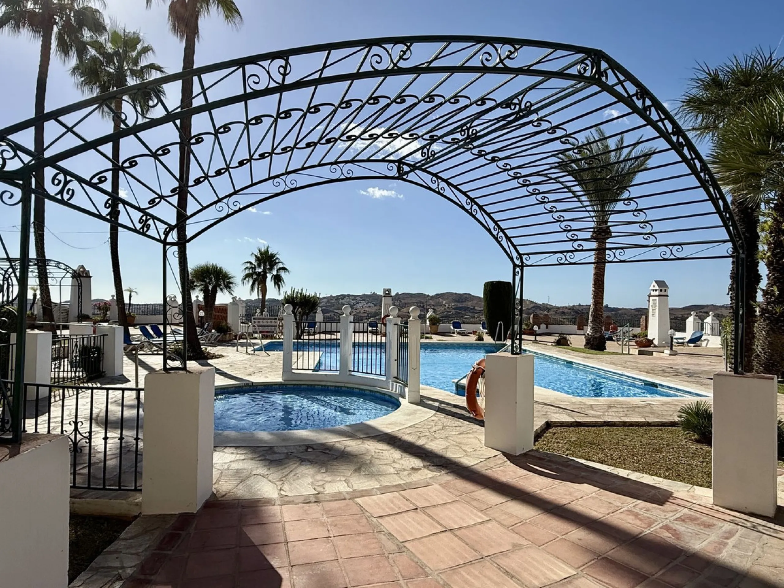Townhouse with amazing panoramic views in Puebla Aida, Mijas Golf