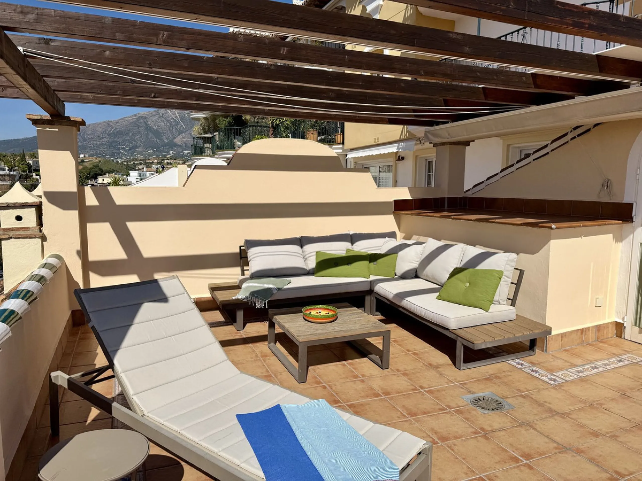 Townhouse with amazing panoramic views in Puebla Aida, Mijas Golf