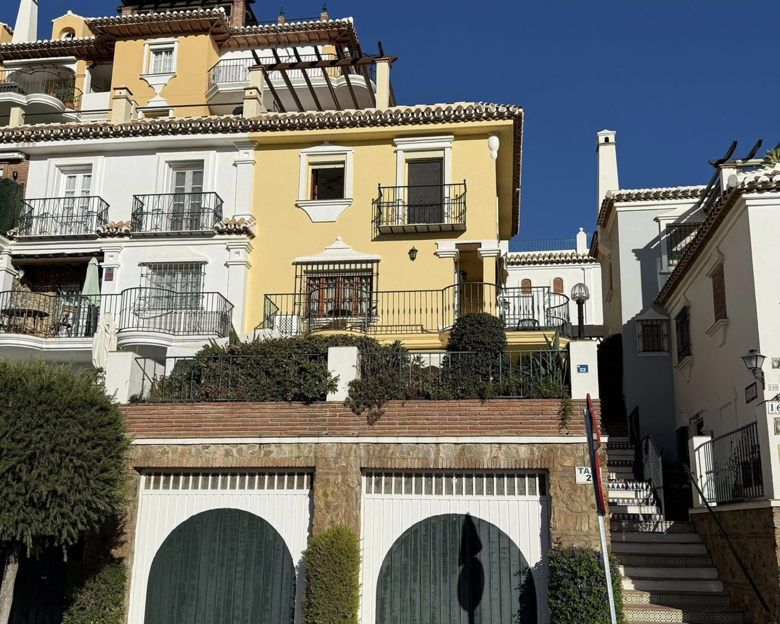 Townhouse with amazing panoramic views in Puebla Aida, Mijas Golf