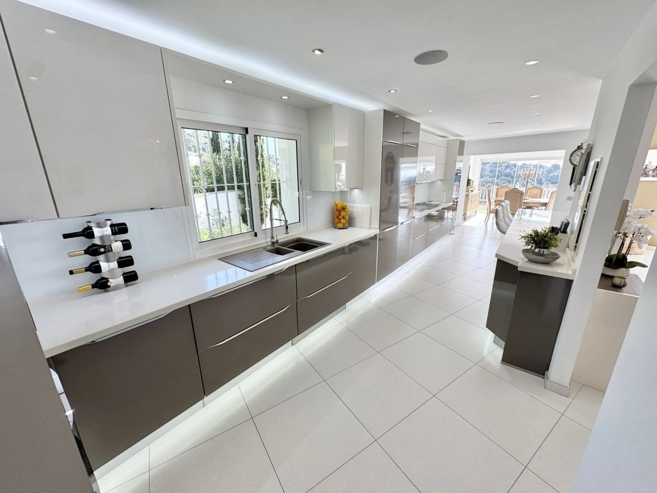 New Listing - Lovely 5 bed, 3.5 bath Villa on elevated plot in Upper Calahonda, offering beautiful panoramic views over tree-lined hillside down to the sea.