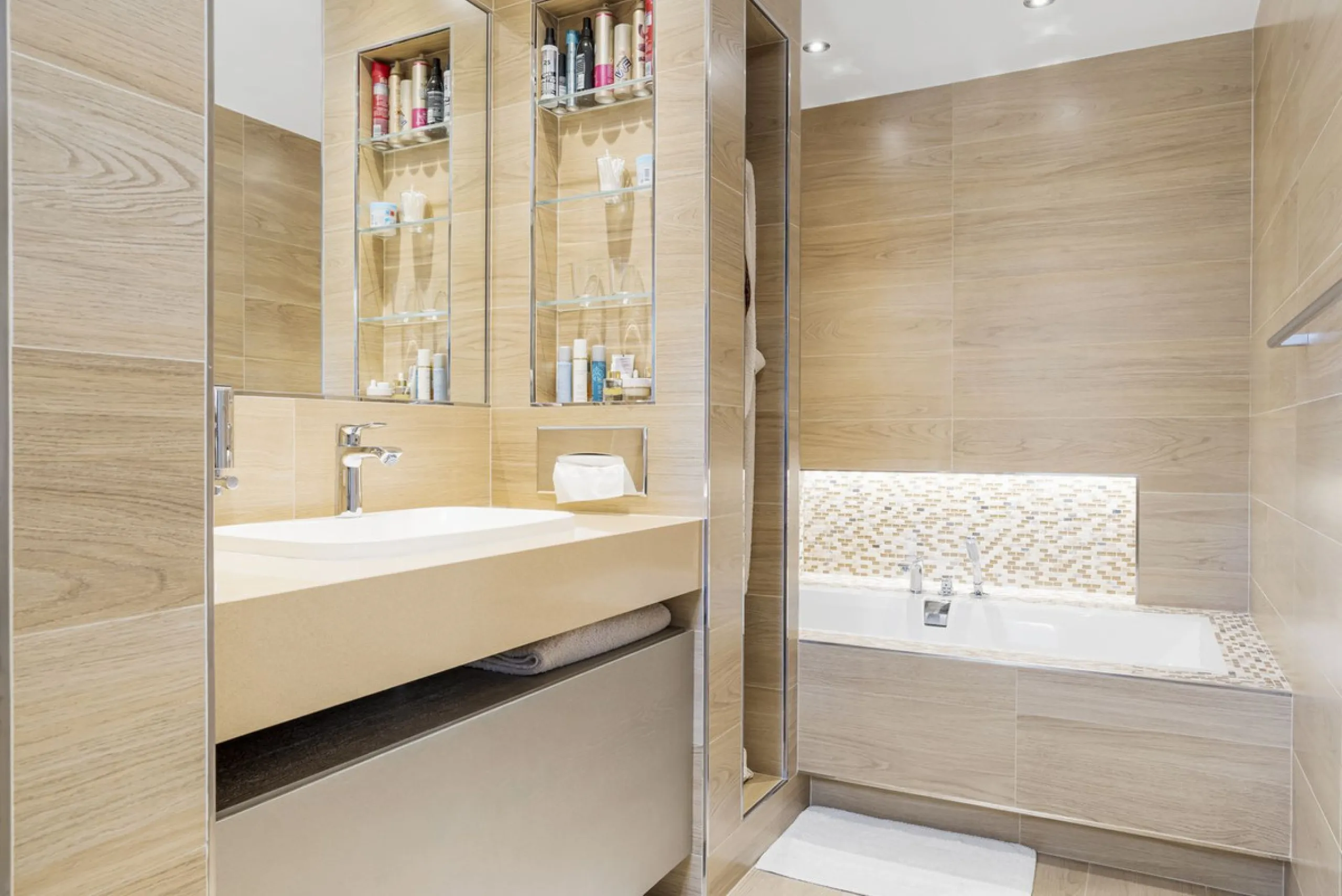 Top-Quality 4-Bedroom Penthouse in Altos de los Almendros, Benahavís