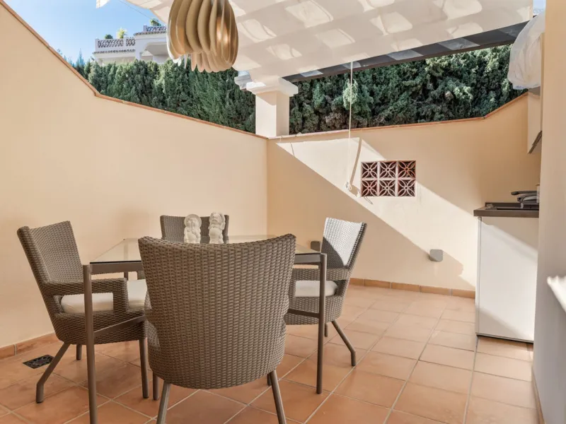 Top-Quality 4-Bedroom Penthouse in Altos de los Almendros, Benahavís