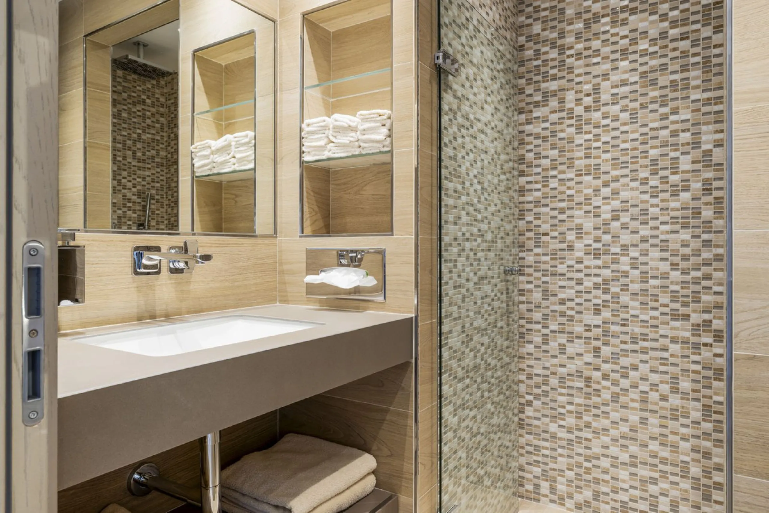Top-Quality 4-Bedroom Penthouse in Altos de los Almendros, Benahavís