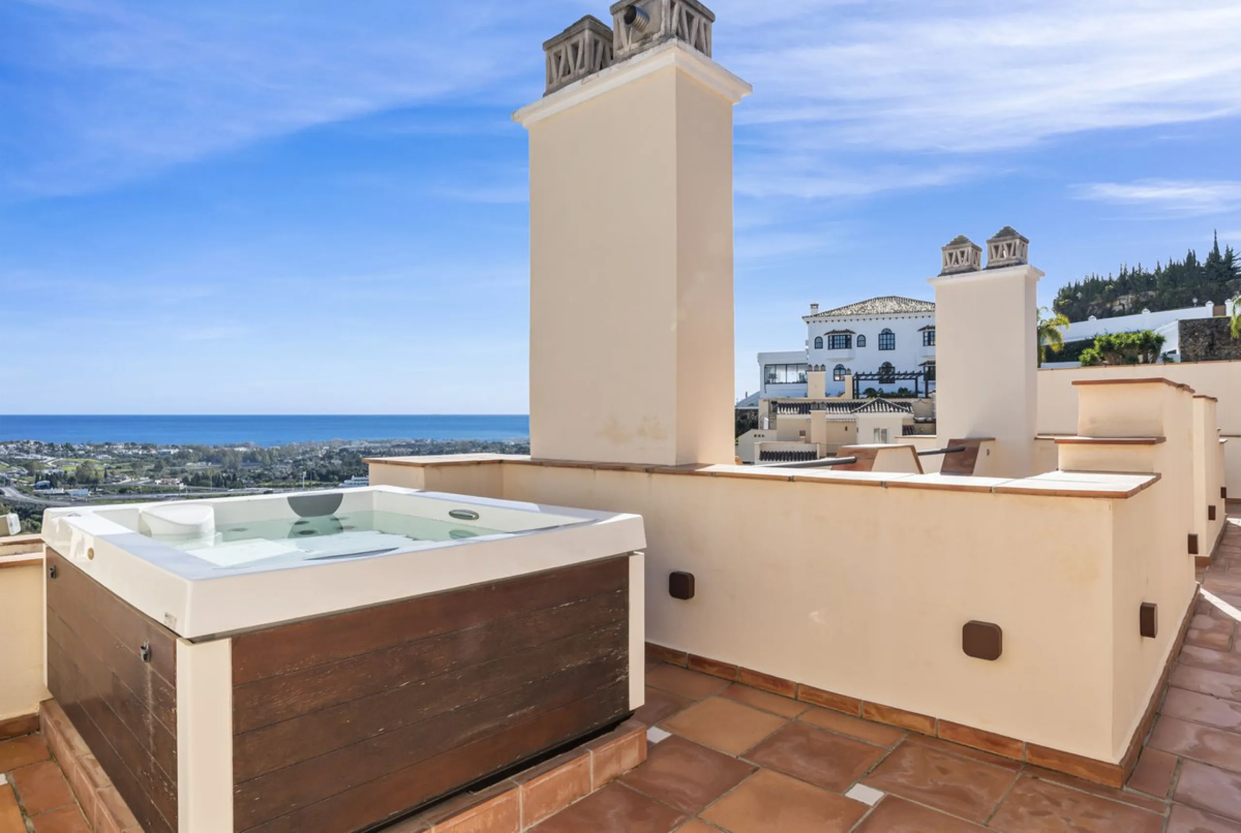 Top-Quality 4-Bedroom Penthouse in Altos de los Almendros, Benahavís